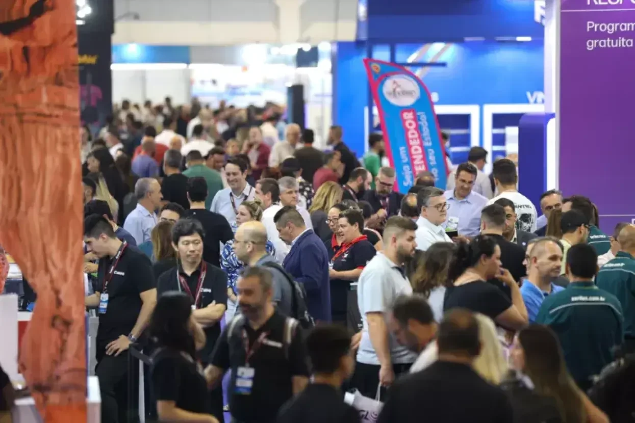 Brasil-Cover-FESPA-Digital-Printing-2023-4