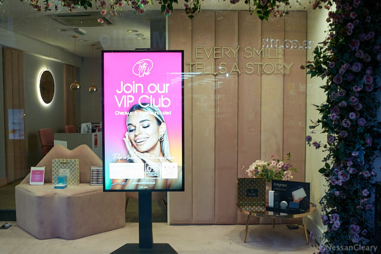 Digital screens continue working even when the shop is closed.