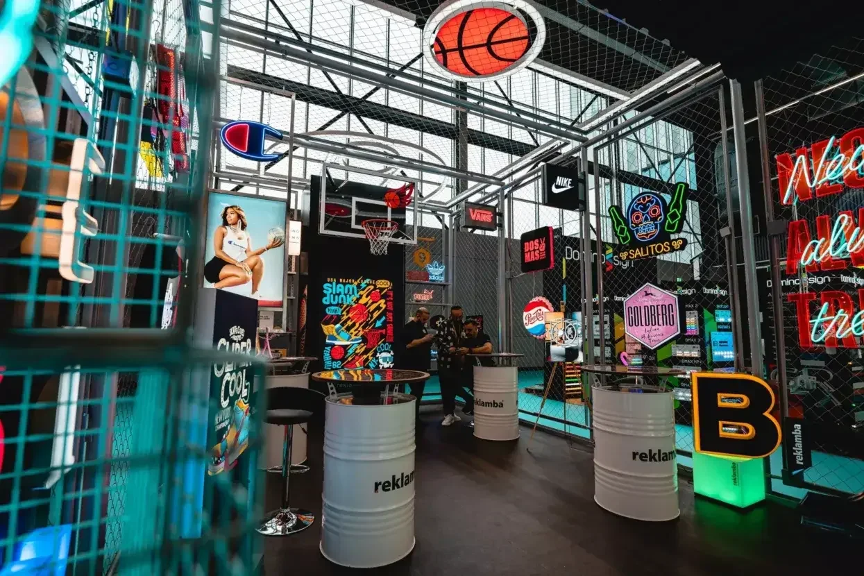 FESPA,-Day-1-Expo-by-Visually-Rich-2-4_1