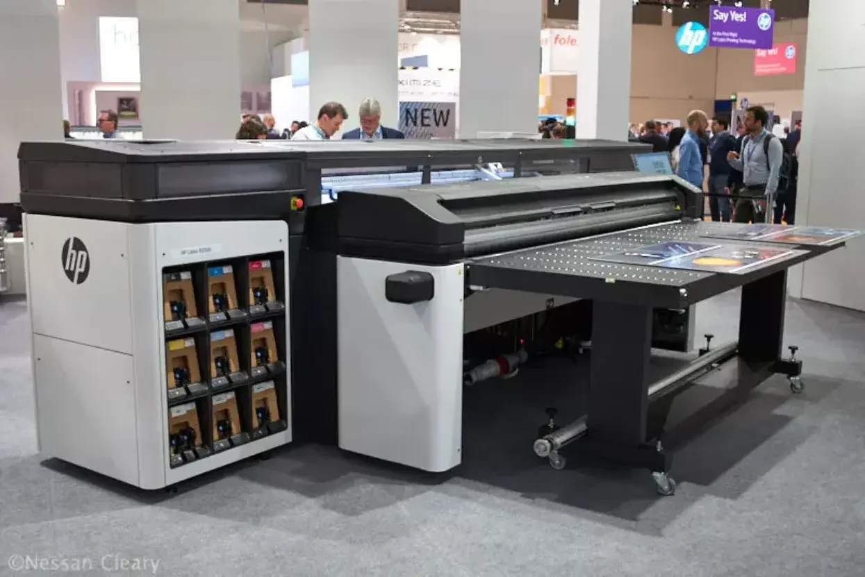 HP_R2000fespa_L1003121_WQ