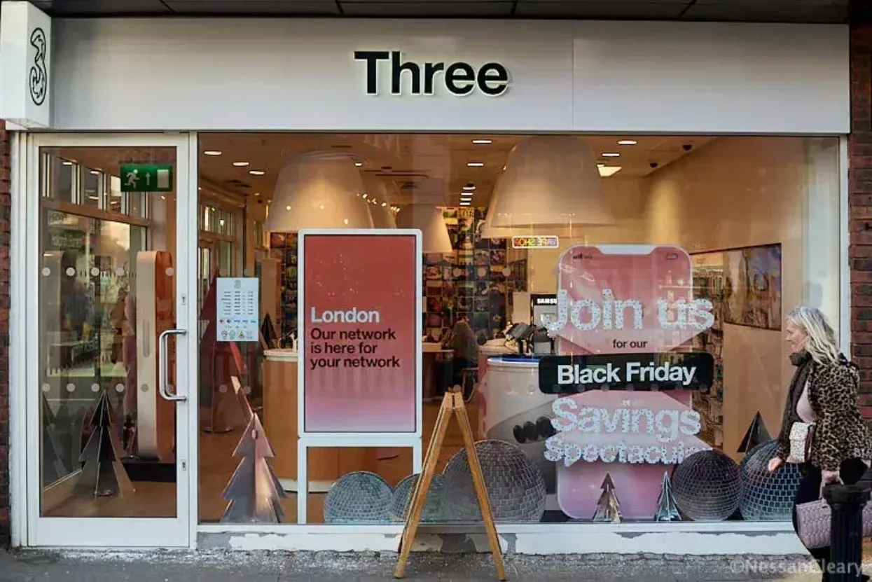 Stortford_ThreeScreen__DC29889_WQ