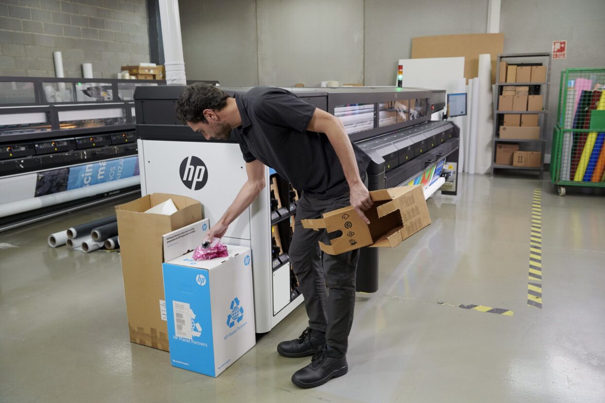 HP-Latex-2700-Usability-09-Recycling